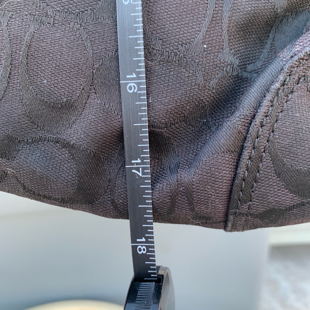 Rare Coach Black Signature Purse. - Picture 9 of 9
